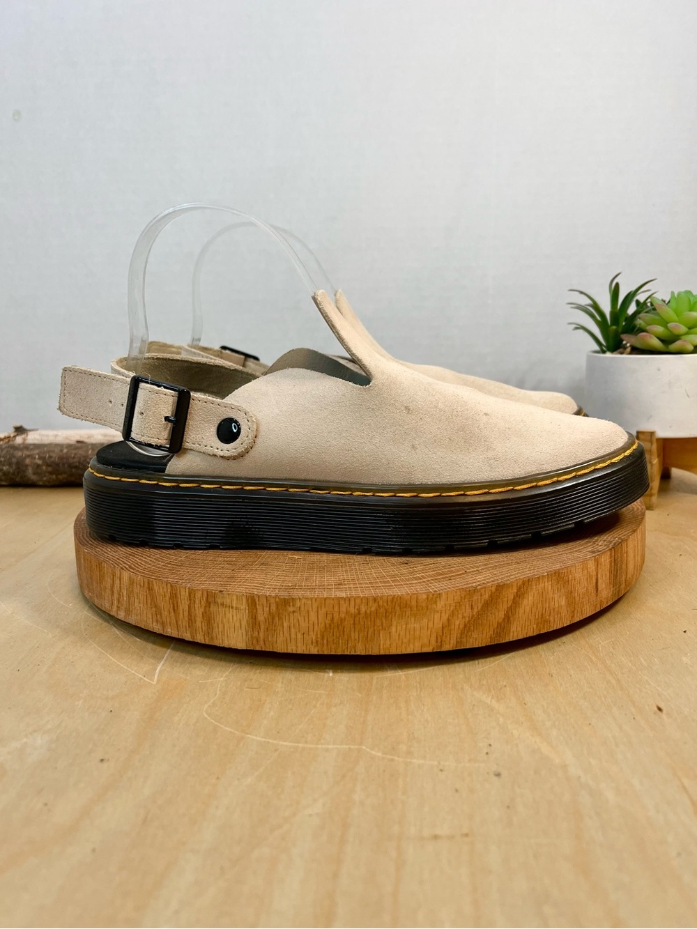 Dr. Martens Carlson Slingback Mule - Sand Size 9L 8M